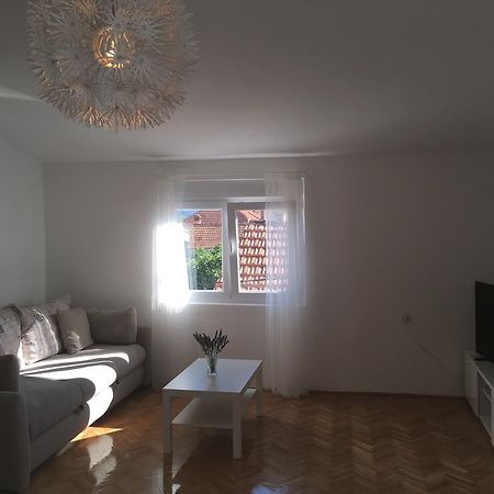 Centre Apartment Božava Екстериор снимка