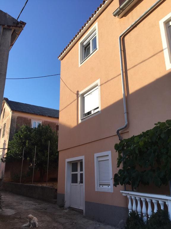 Centre Apartment Božava Екстериор снимка
